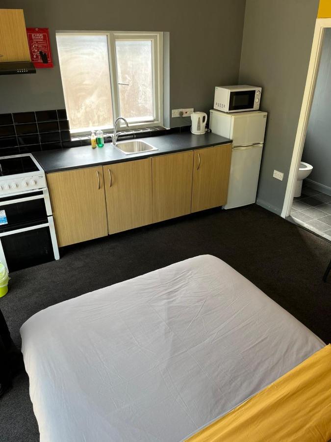 Hatfield Save-Money Rooms - 10Over10 For Price! المظهر الخارجي الصورة