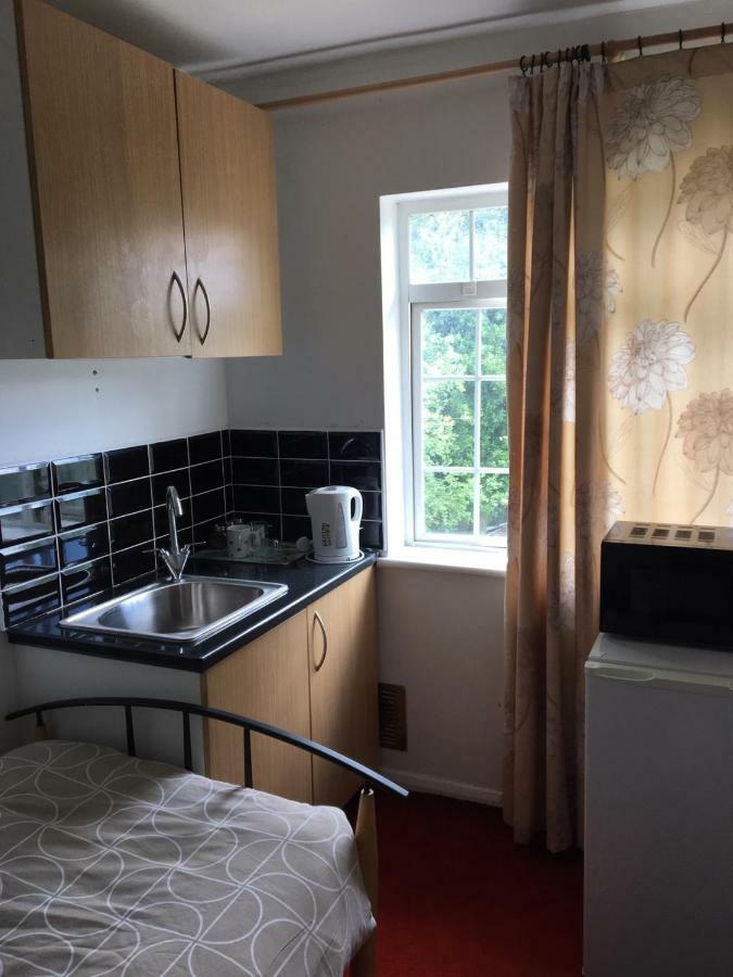 Hatfield Save-Money Rooms - 10Over10 For Price! المظهر الخارجي الصورة
