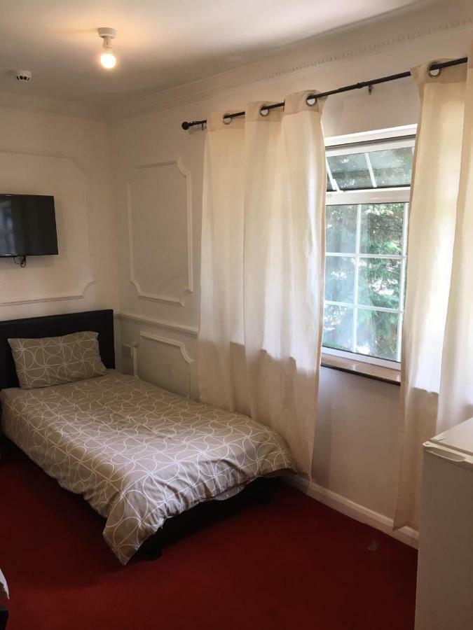 Hatfield Save-Money Rooms - 10Over10 For Price! المظهر الخارجي الصورة