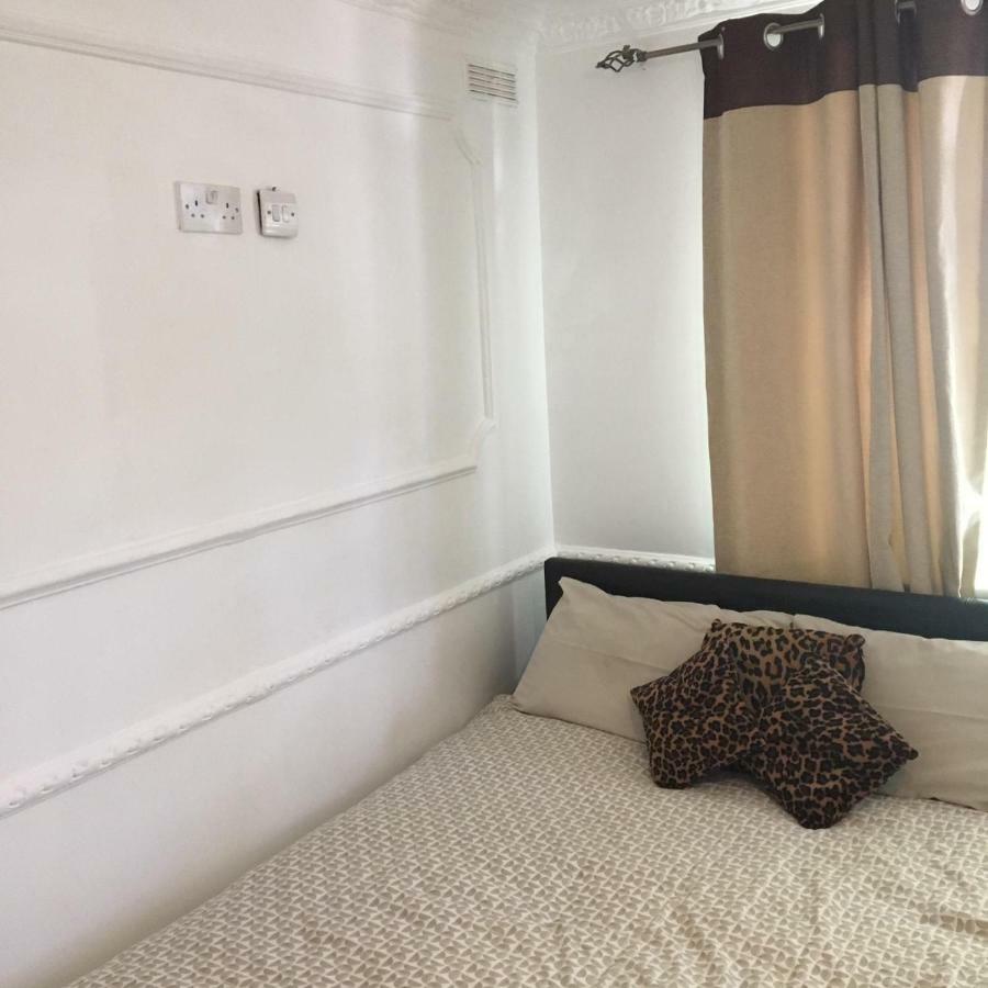 Hatfield Save-Money Rooms - 10Over10 For Price! المظهر الخارجي الصورة